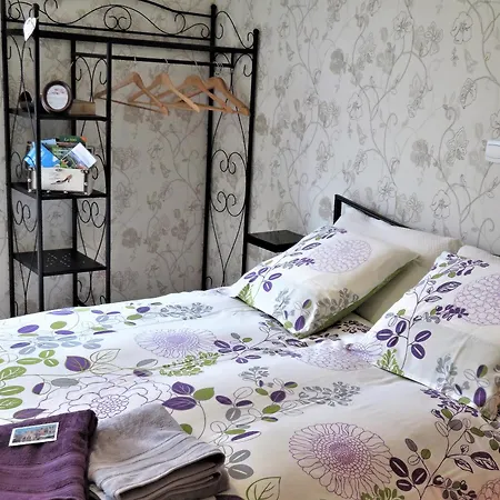 Oda ve Kahvaltı La Mise En Seine, D'hote A 3*